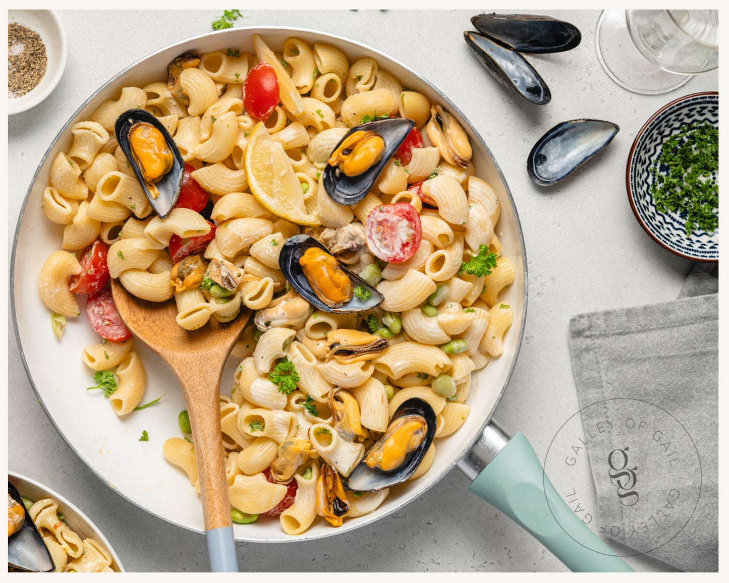 Mussel Pasta with Lemon Dressing - Exclusive Recipe